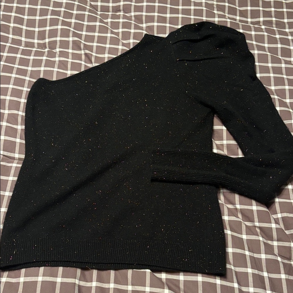 Autumn cashmere 1 shoulder sweater - Picture 7 of 8